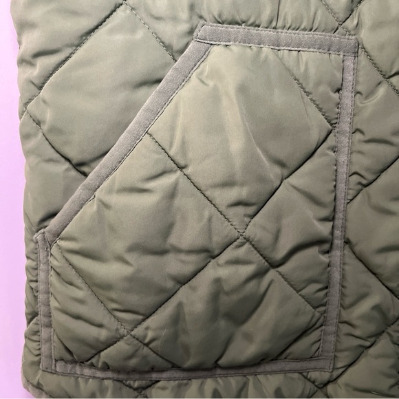 J.Crew Factory Olive Green Quilted Puffer Vest Size MEDIUM Pockets Double Zipper - Picture 4 of 13